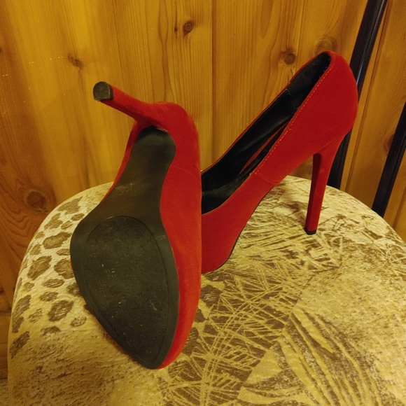 Platform high heels - Picture 4 of 5